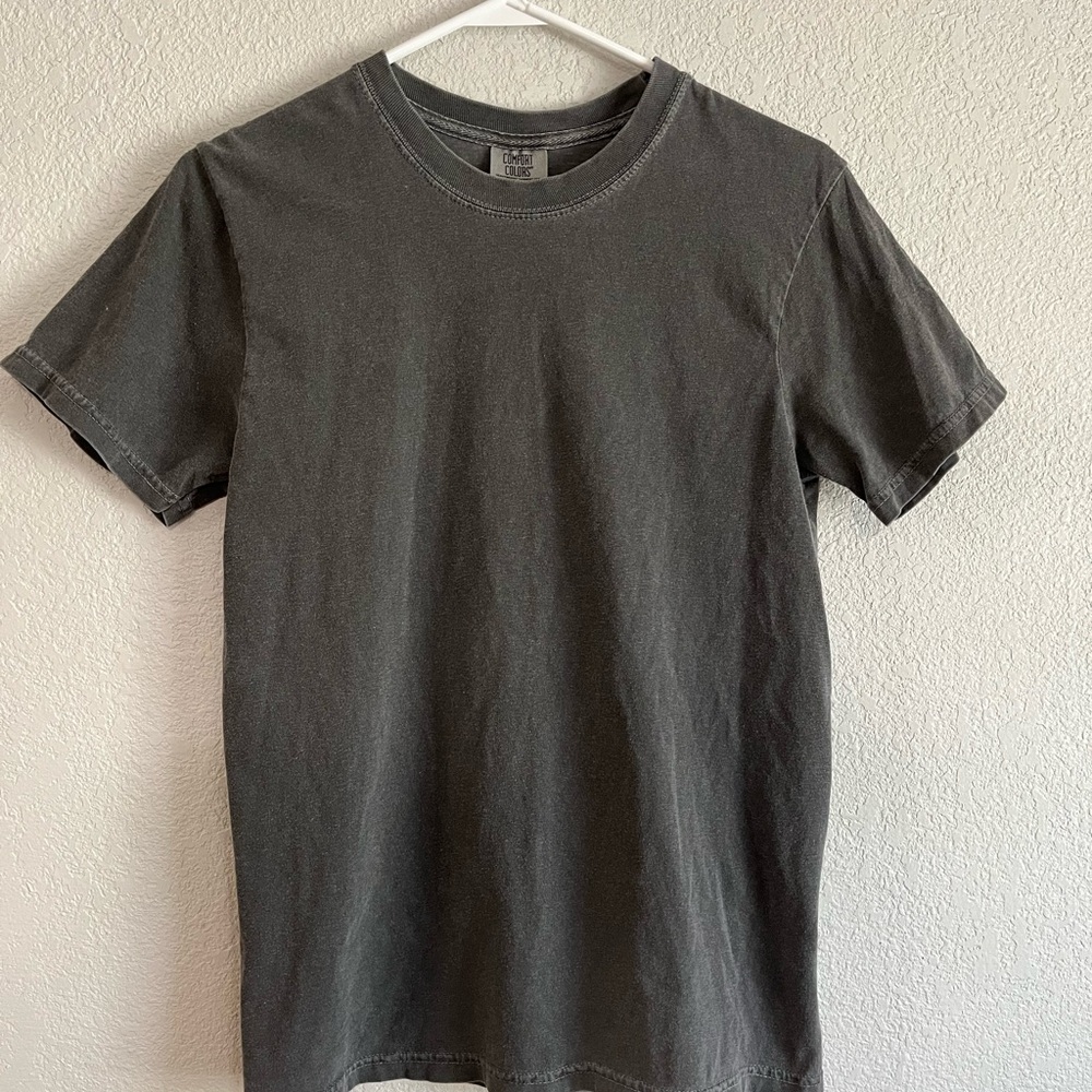Comfort colors tee small